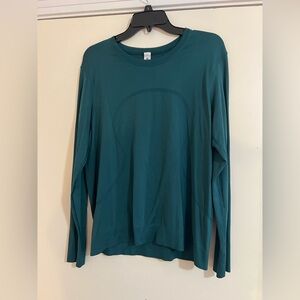 Womens lululemon swiftly tech relaxed fit hip length size 10 in perfect shape